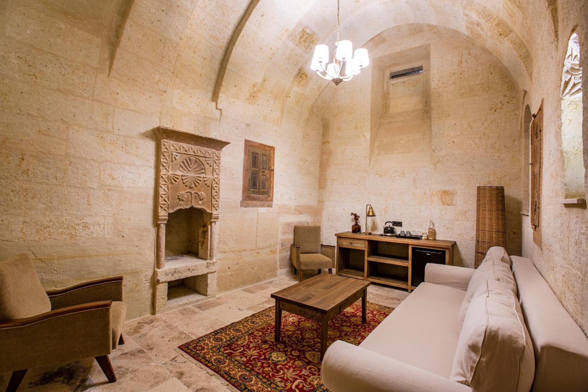 Sinasos Evleri Hotel Nevşehir Bagian luar foto